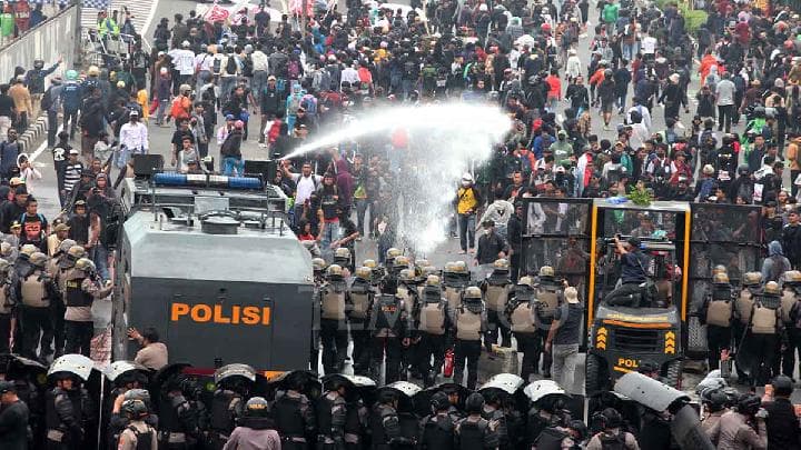 Stabilitas Politik sebagai Prediktor Pertumbuhan Ekonomi: Tinjauan Krisis Domestik di Tiga Negara ASEAN